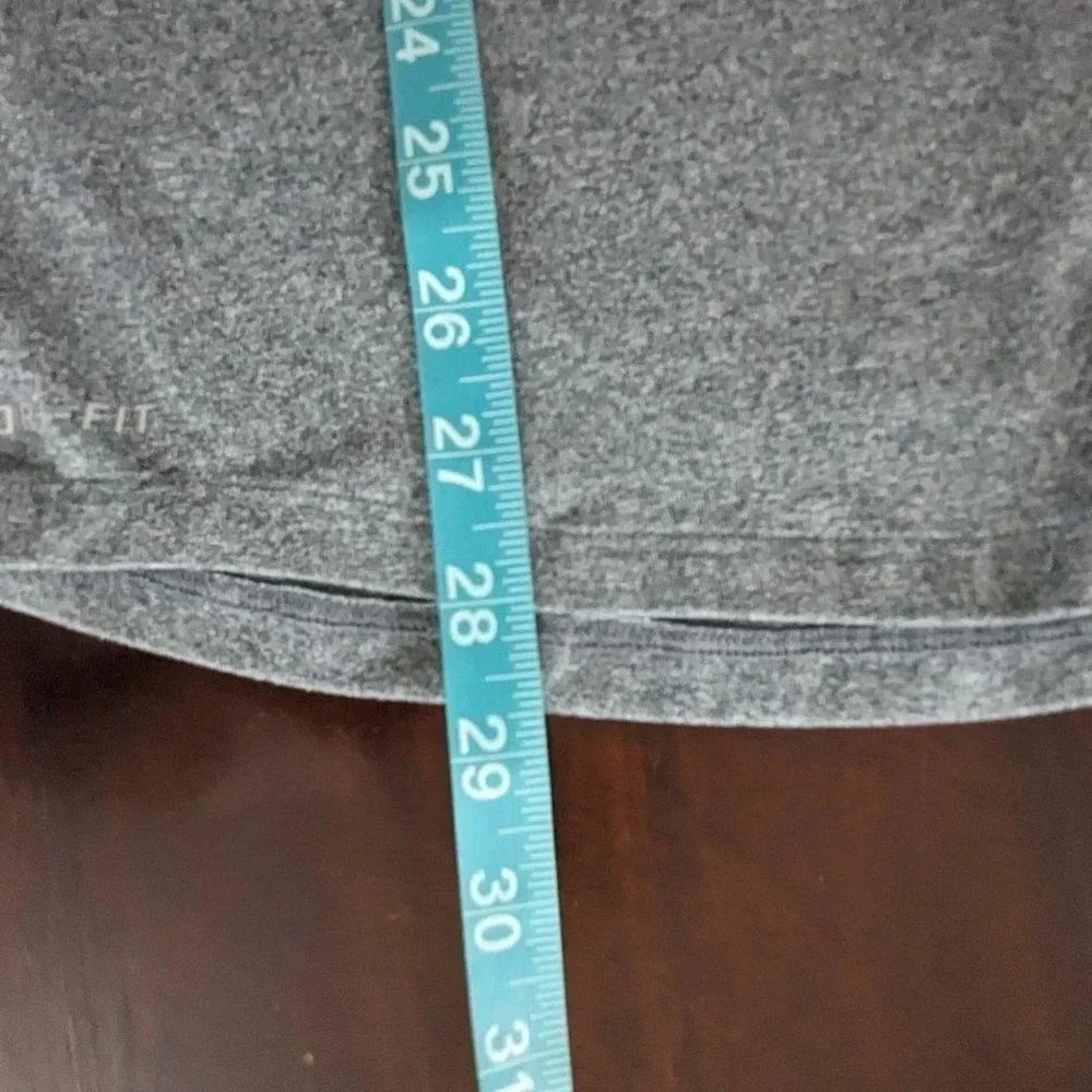 Nike Running Dri-Fit Gray half zip with reflective strips size Medium - Picture 7 of 9